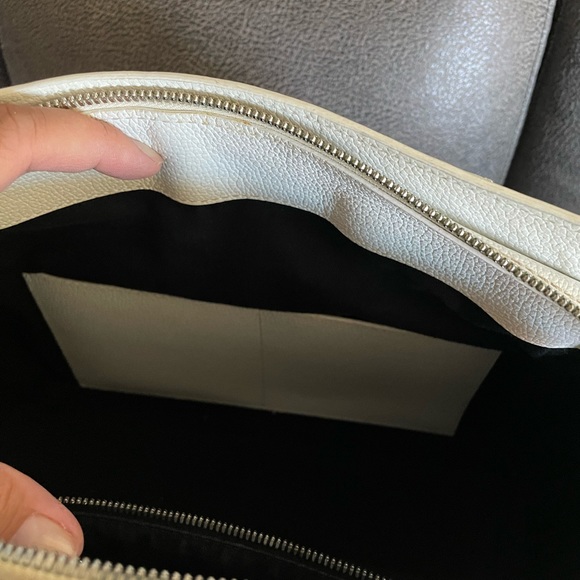 Authentic Balenciaga Two Way Bandolier - Picture 9 of 13